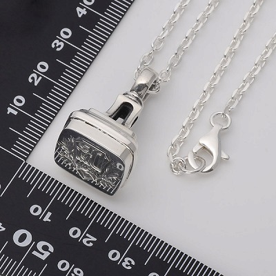 シルバーネックレス