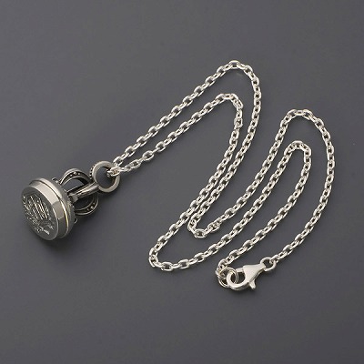 シルバーネックレス