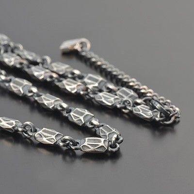 シルバーネックレス