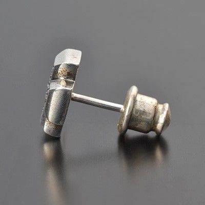 シルバースタッドピアス(片耳用)