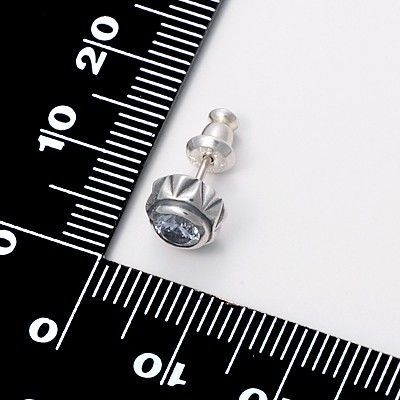 シルバースタッドピアス(片耳用)