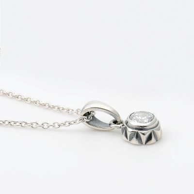 シルバーネックレス