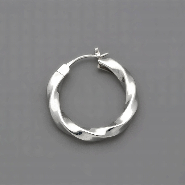 シルバーピアス