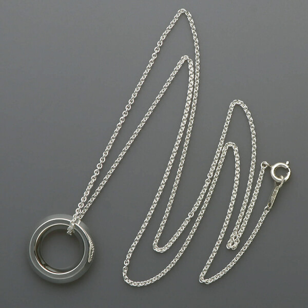 シルバーネックレス