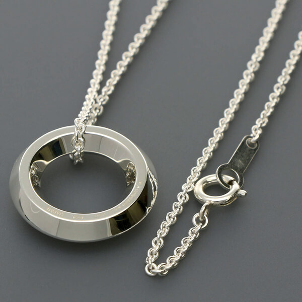 シルバーネックレス