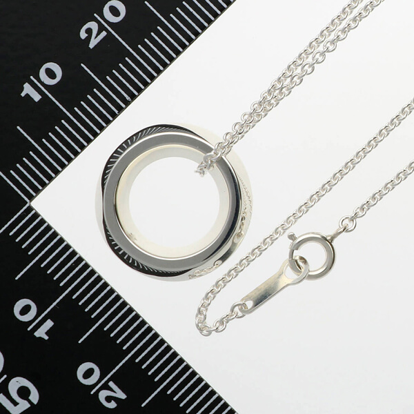 シルバーネックレス