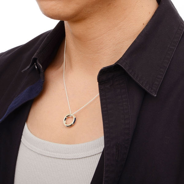 シルバーネックレス