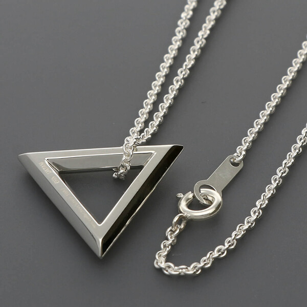 シルバーネックレス