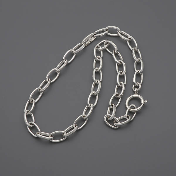 シルバーネックレス