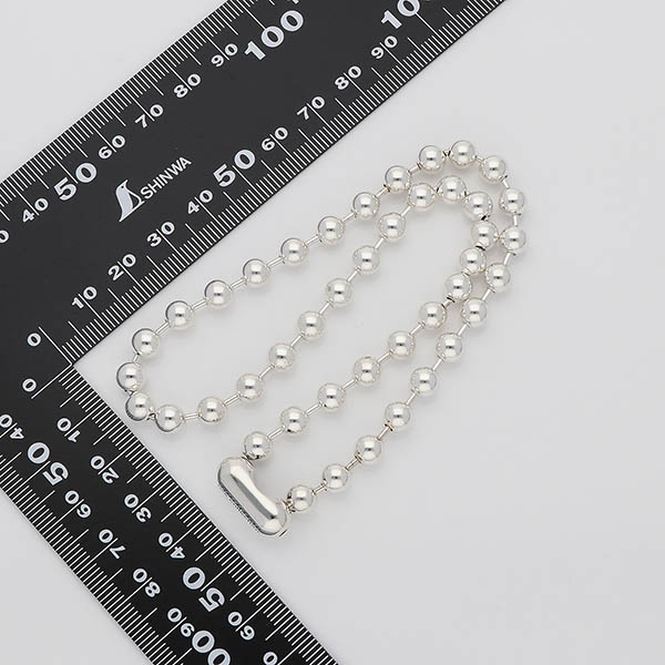 シルバーネックレス