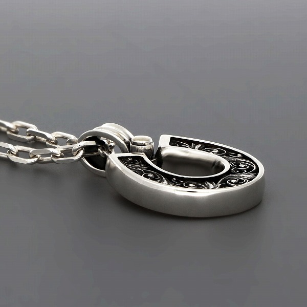 シルバーネックレス