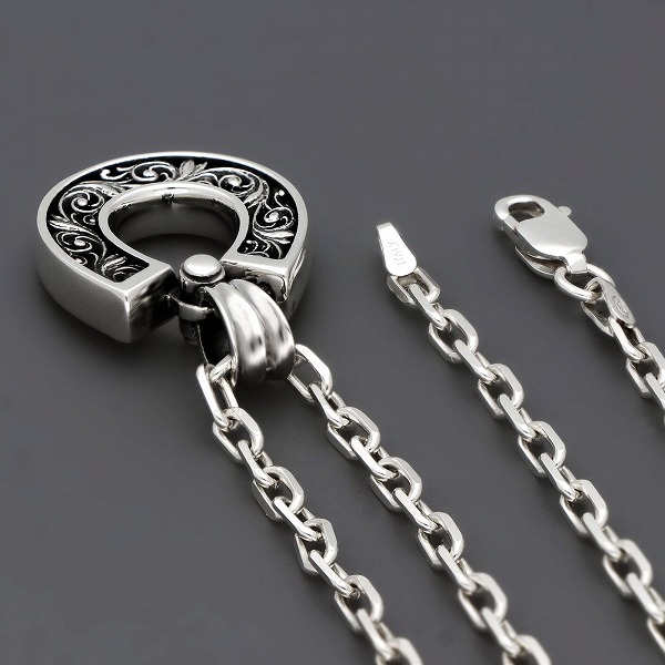 シルバーネックレス