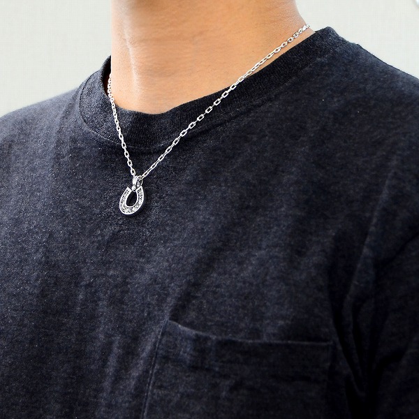 シルバーネックレス