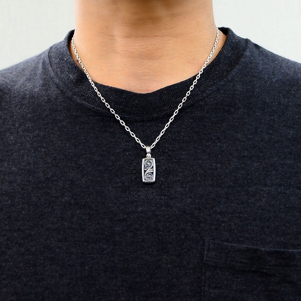 シルバーネックレス