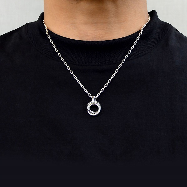 シルバーネックレス