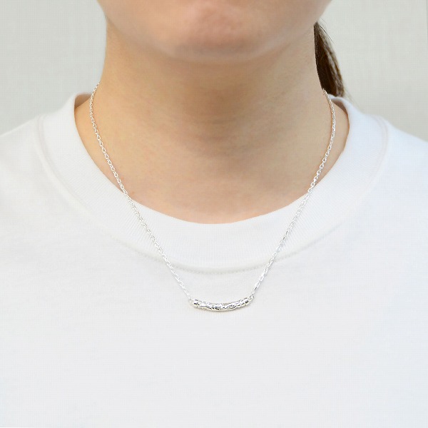 シルバーネックレス