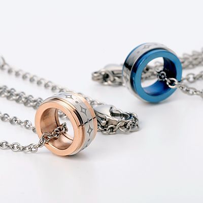 チタンペアネックレス