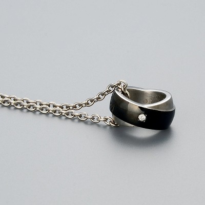 チタンネックレス