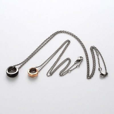 チタンペアネックレス