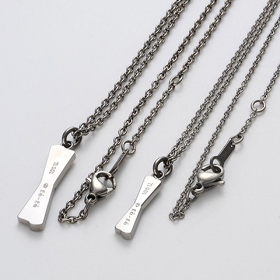 チタンペアネックレス