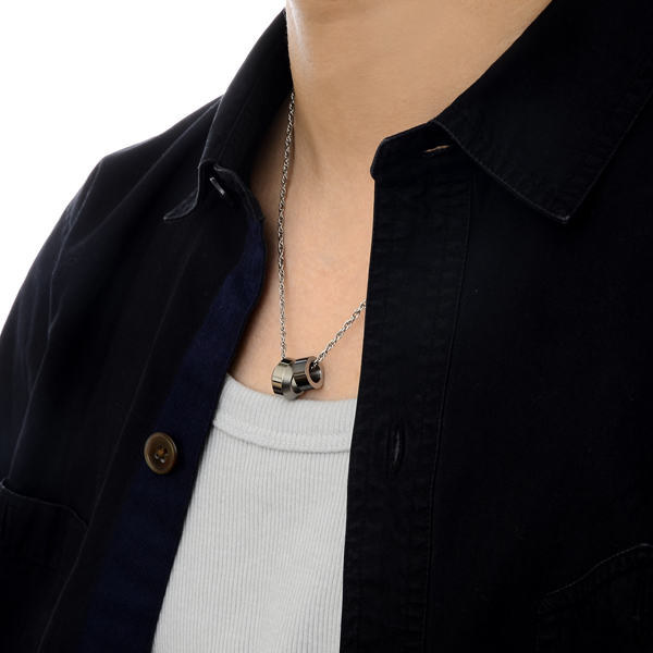 チタンネックレス