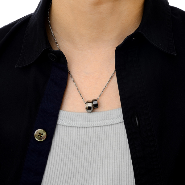 チタンネックレス