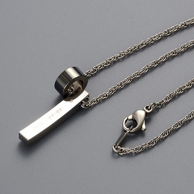 チタンネックレス