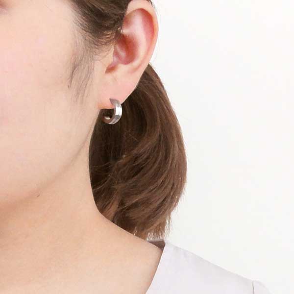 チタンフープピアス