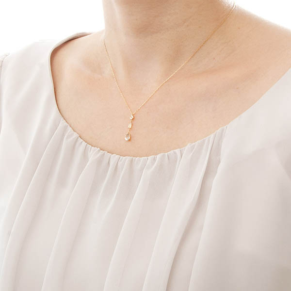 イエローゴールドネックレス