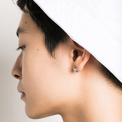 シルバースタッドピアス(片耳用)