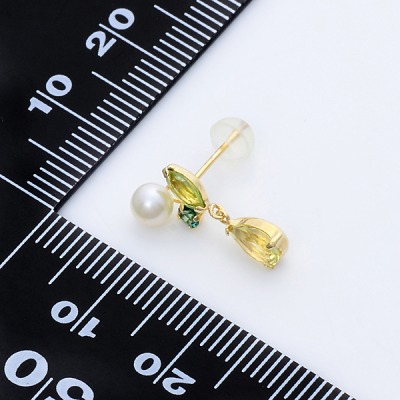 イエローゴールドピアス