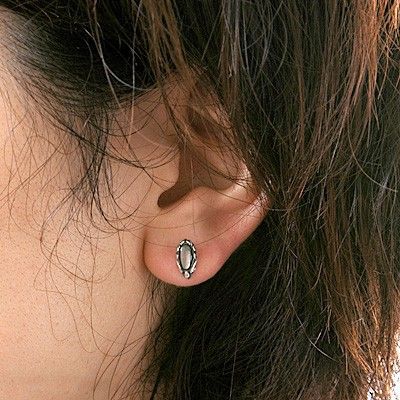 シルバースタッドピアス(片耳用)