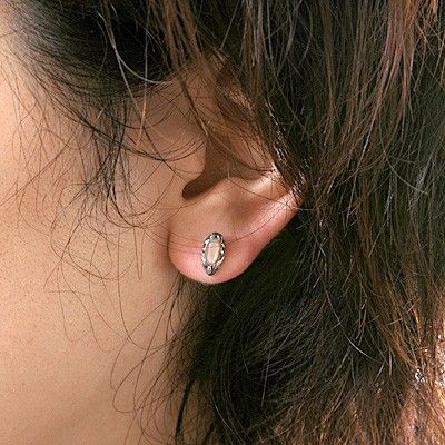 シルバースタッドピアス(片耳用)