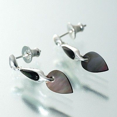 シルバースタッドピアス