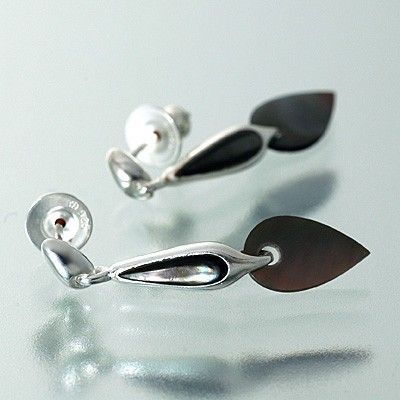 シルバースタッドピアス