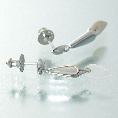 シルバースタッドピアス