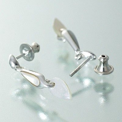 シルバースタッドピアス