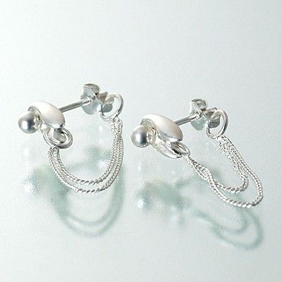 シルバースタッドピアス