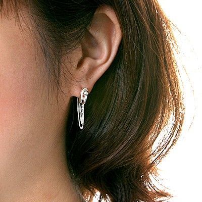 シルバースタッドピアス