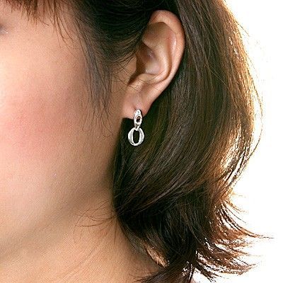 シルバースタッドピアス