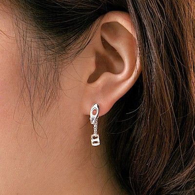 シルバースタッドピアス