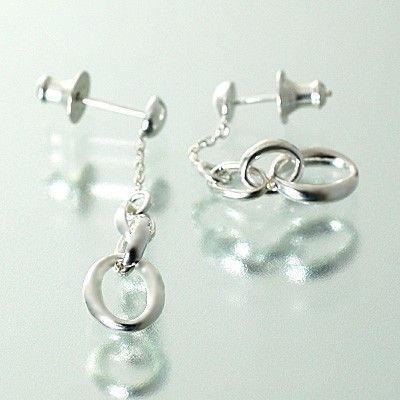シルバースタッドピアス
