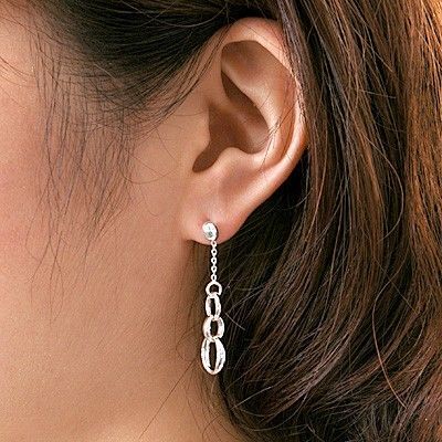 シルバースタッドピアス