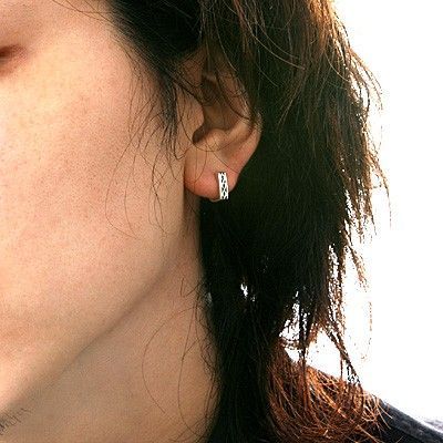 シルバースタッドピアス(片耳用)