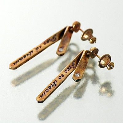 シルバースタッドピアス