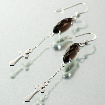 シルバースタッドピアス