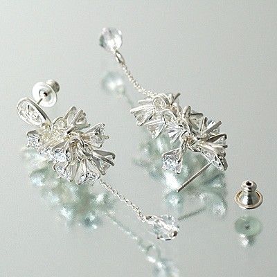 シルバースタッドピアス