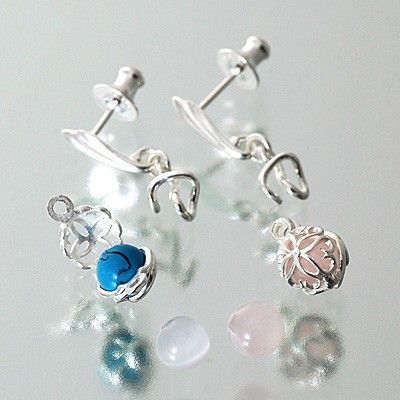 シルバースタッドピアス