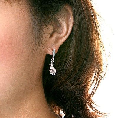 シルバースタッドピアス