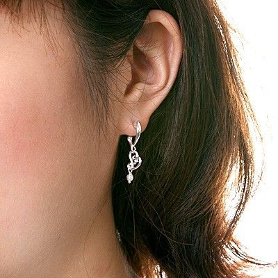 シルバースタッドピアス